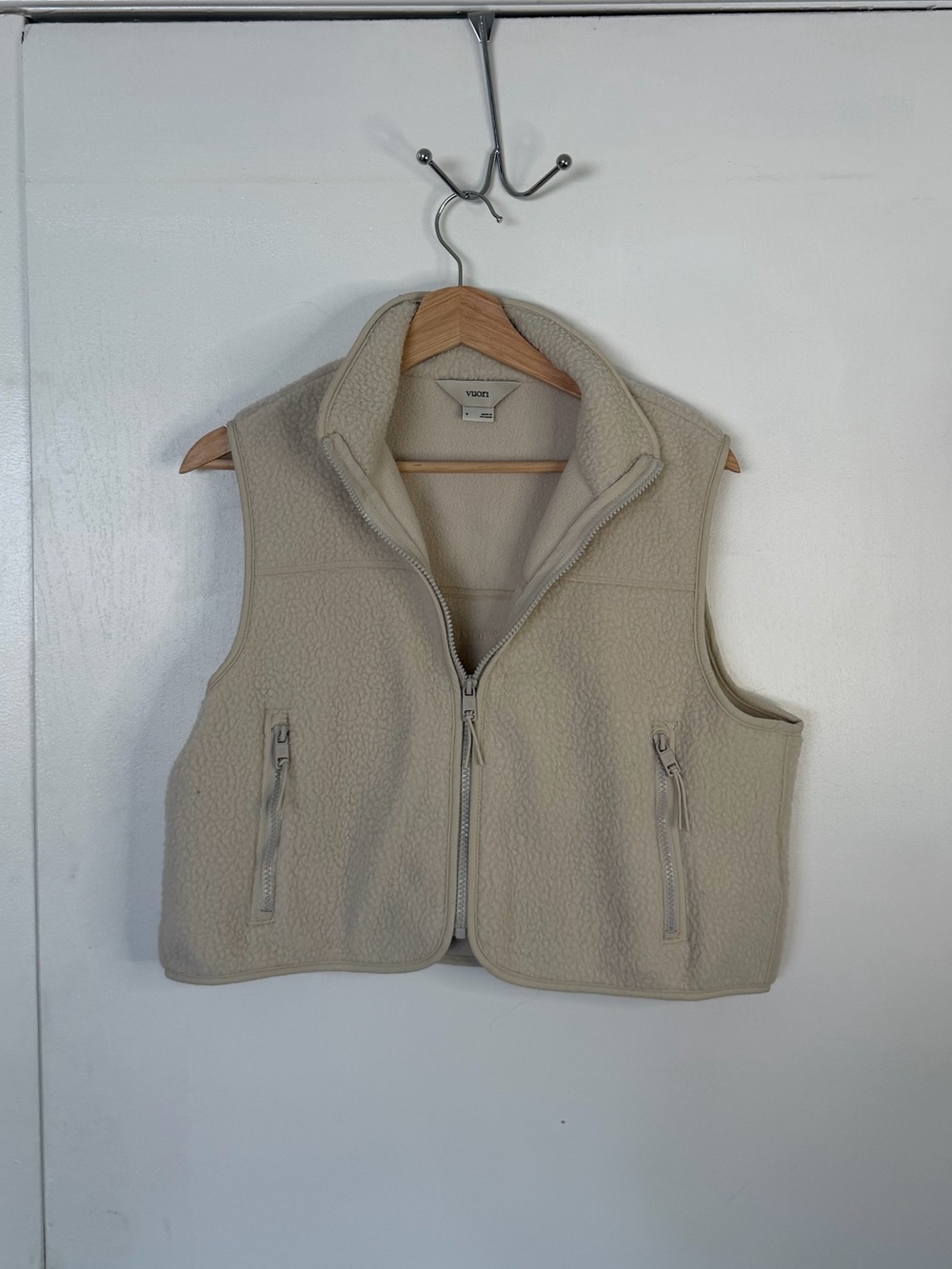 Vuori cropped alpine vest - Picture 2 of 7